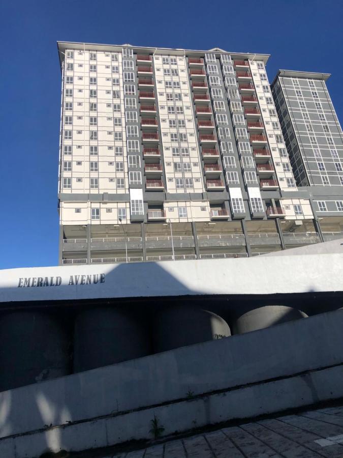Apartment Ramadhina Eagle Eye View Home2stay Emerald Avenue