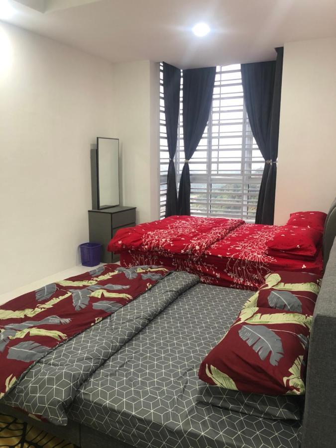 Apartment Ramadhina Eagle Eye View Home2stay Emerald Avenue *