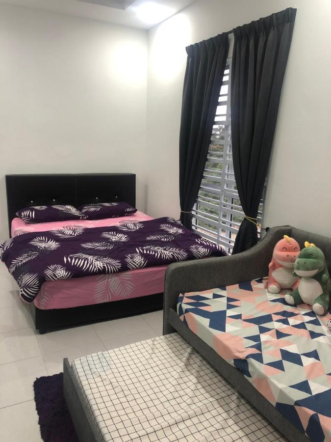 Ramadhina Eagle Eye View Home2stay Emerald Avenue Apartment *