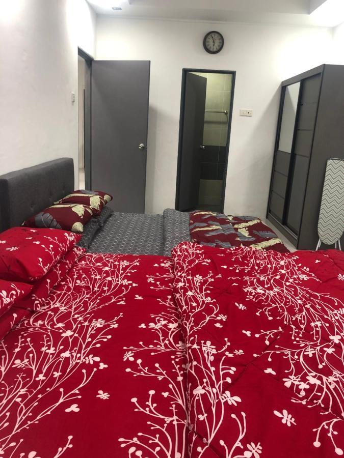 Ramadhina Eagle Eye View Home2stay Emerald Avenue Apartment *