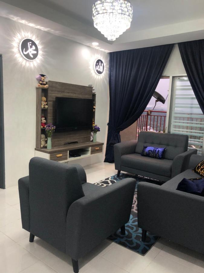 Ramadhina Eagle Eye View Home2stay Emerald Avenue Apartment *