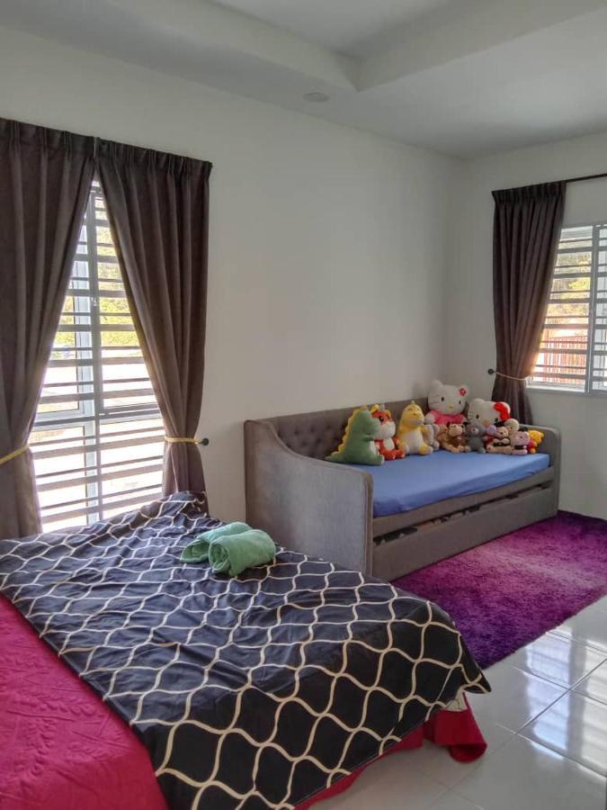 Ramadhina Eagle Eye View Home2stay Emerald Avenue Apartment *